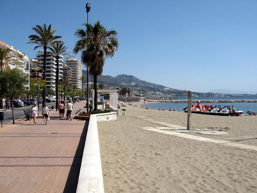 Pension Los Faroles Fuengirola Pensjonat