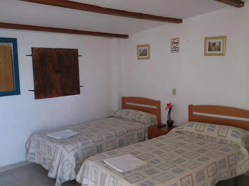 Pensjonat Pension Los Faroles Fuengirola
